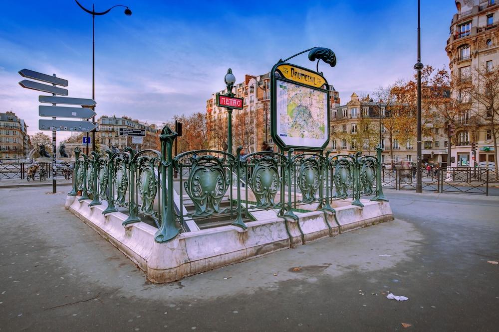 Hotel La Petite Rosa Paris Bagian luar foto